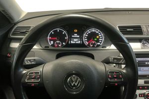 Volkswagen Passat bild 10