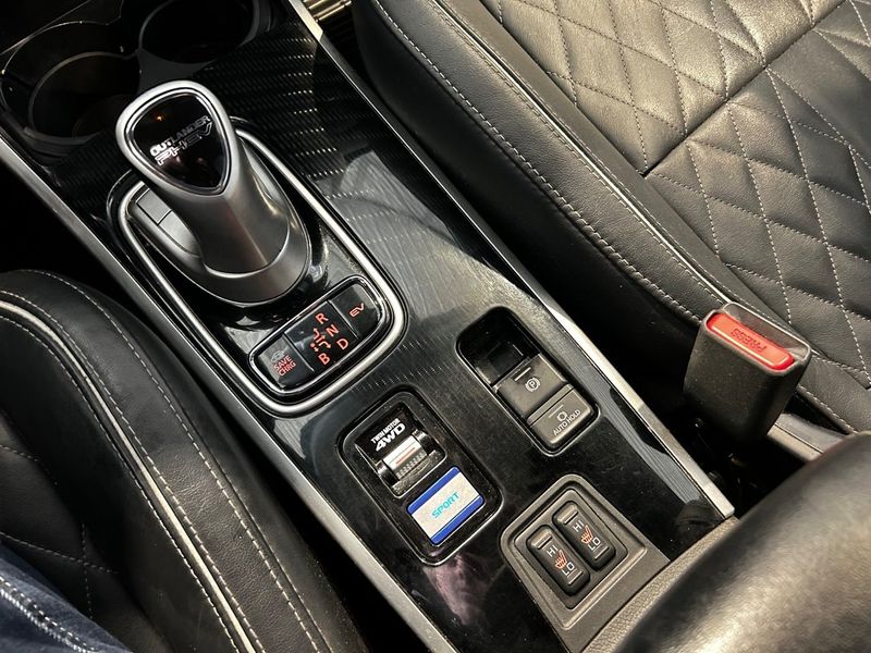 Mitsubishi Outlander bild 13