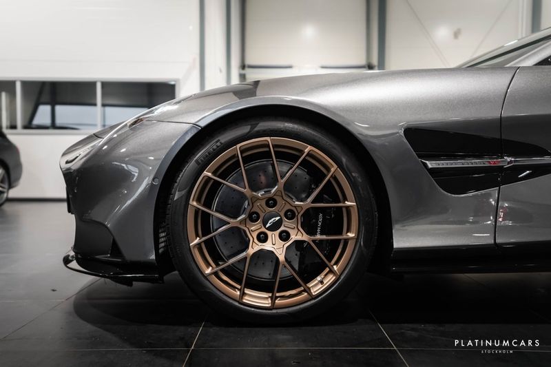 Aston Martin Vanquish bild 5