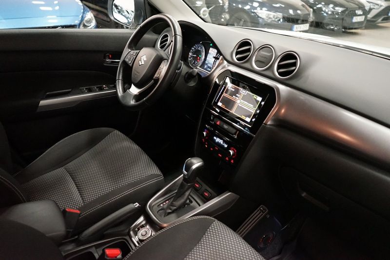 Suzuki Vitara bild 11