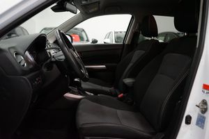 Suzuki Vitara bild 9