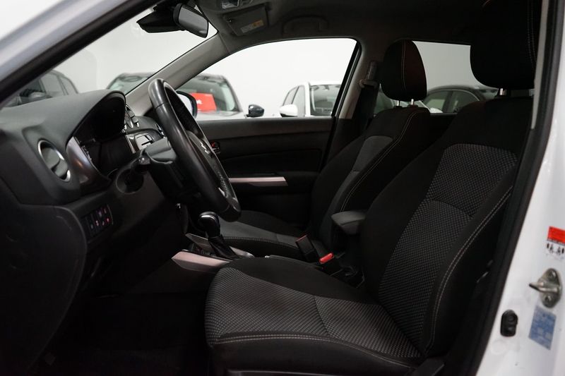 Suzuki Vitara bild 9