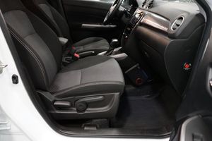 Suzuki Vitara bild 10