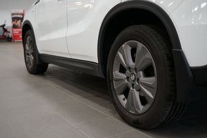 Suzuki Vitara bild 7