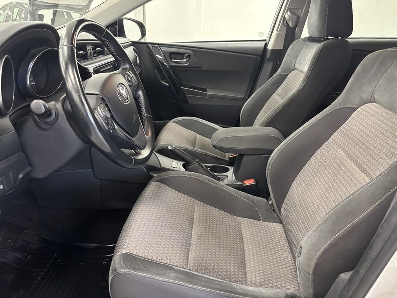 Toyota Auris bild 10