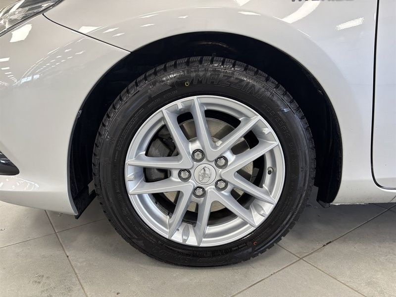 Toyota Auris bild 2