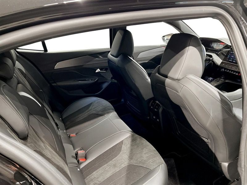 Peugeot 408 bild 12