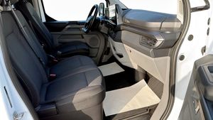 Ford Tourneo Custom bild 3