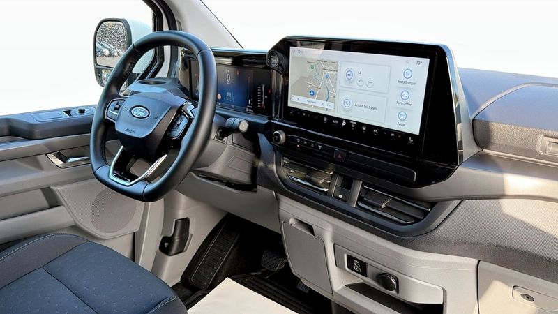 Ford Tourneo Custom bild 4
