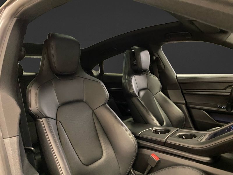 Porsche Taycan bild 12