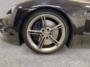 Porsche Taycan bild 19
