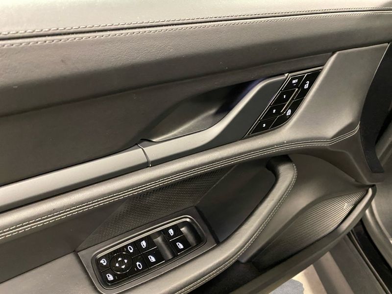 Porsche Taycan bild 9