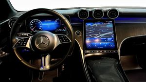 Mercedes GLC300 bild 4
