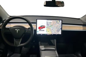 Tesla Model Y bild 8