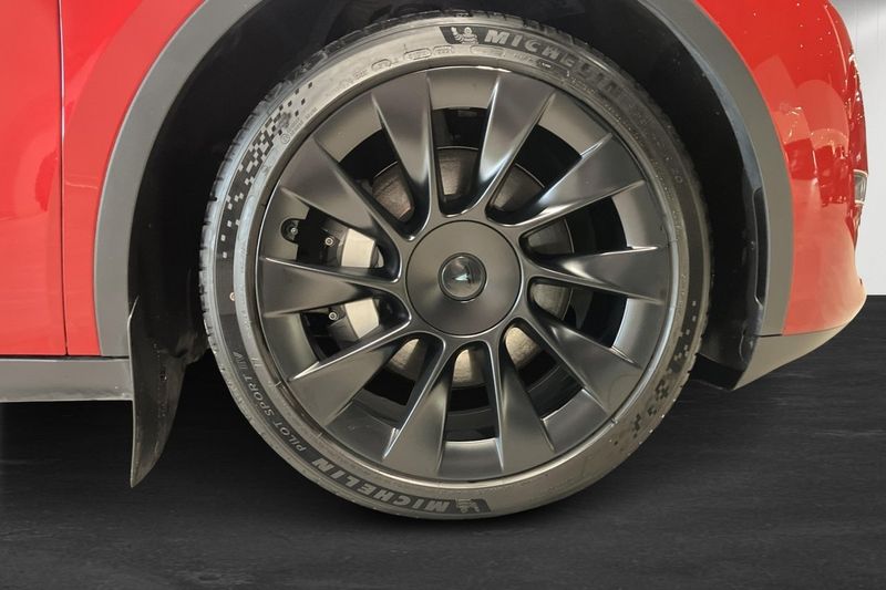 Tesla Model Y bild 5