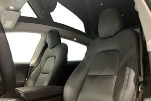 Tesla Model Y bild 11