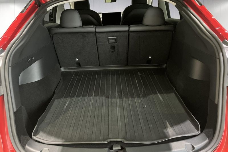 Tesla Model Y bild 13