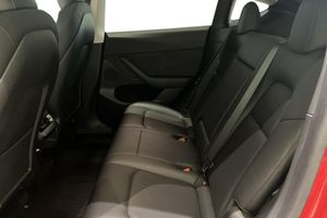 Tesla Model Y bild 9