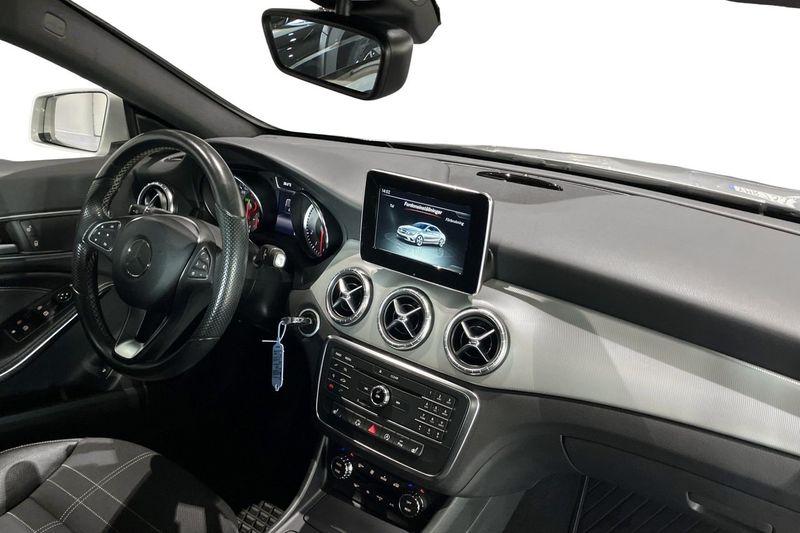 Mercedes CLA200 bild 8