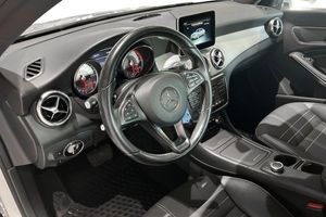 Mercedes CLA200 bild 6