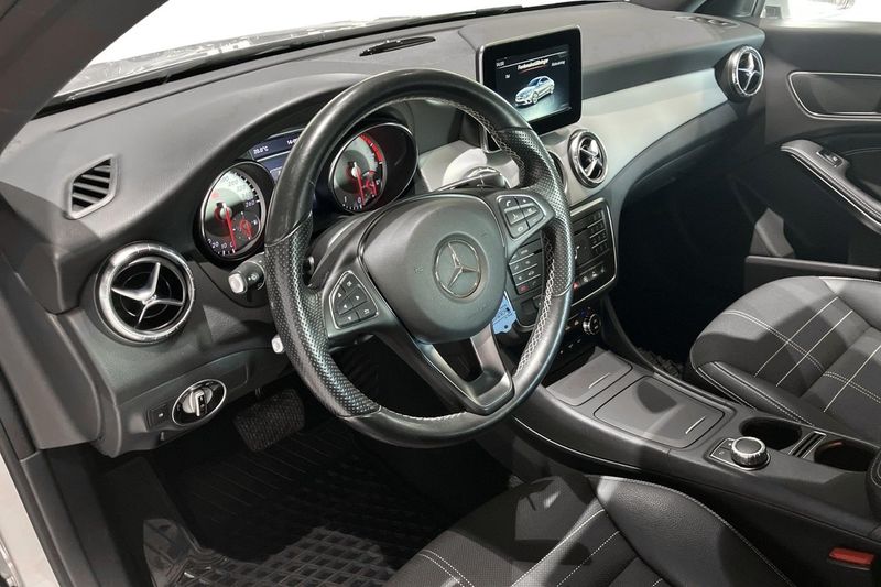 Mercedes CLA200 bild 6