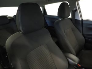 Hyundai i20 bild 13