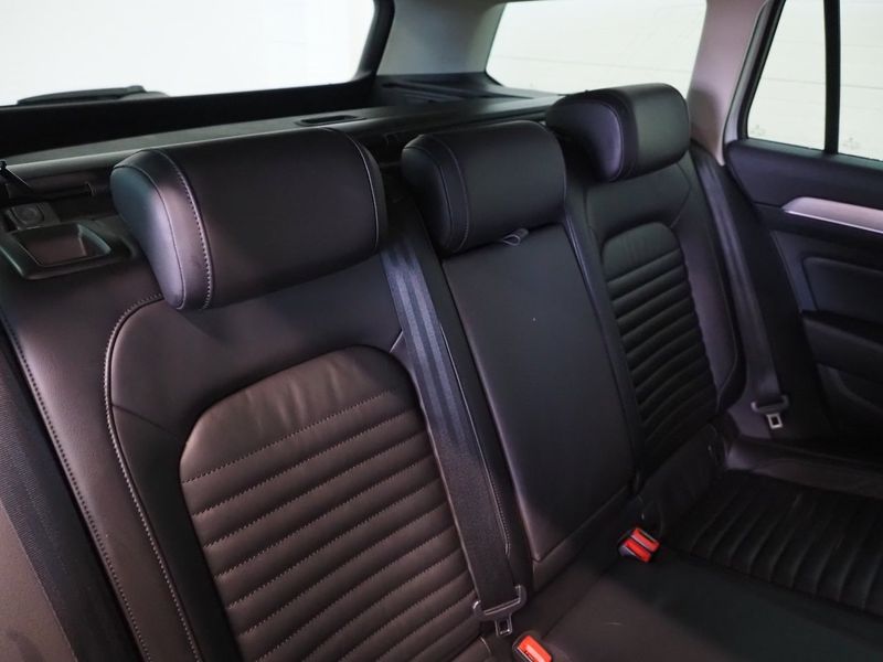 Volkswagen Passat bild 13