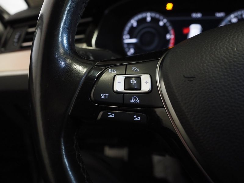 Volkswagen Passat bild 20