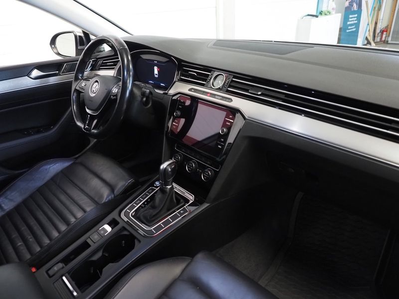 Volkswagen Passat bild 10
