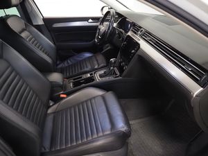 Volkswagen Passat bild 11