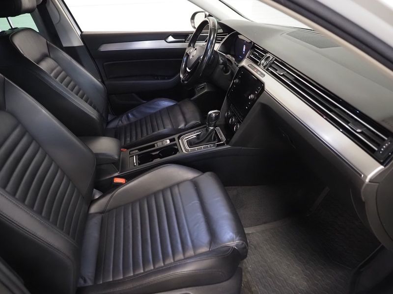 Volkswagen Passat bild 11