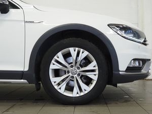Volkswagen Passat bild 9