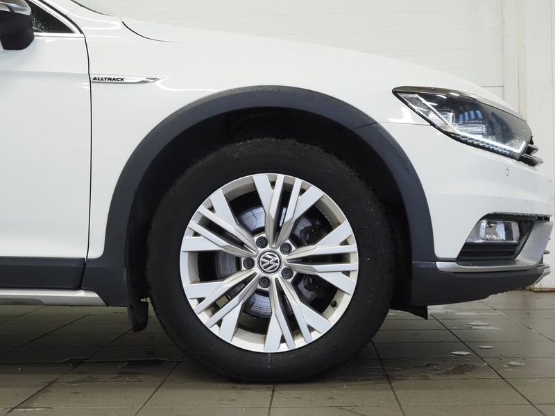Volkswagen Passat bild 9