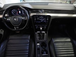Volkswagen Passat bild 17