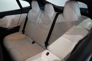 Tesla Model S bild 7