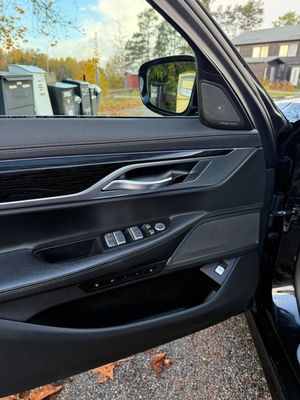 BMW 750 bild 18
