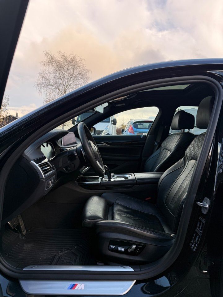 BMW 750 bild 11