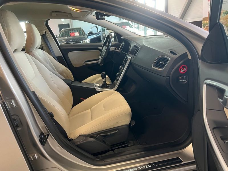 Volvo S60 bild 9