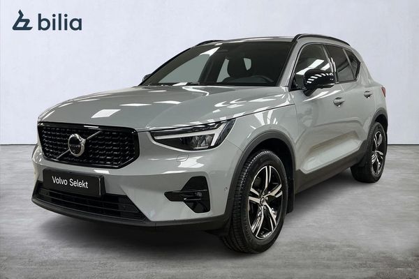 Volvo XC40 B3 FWD Bensin Plus Dark - 2025