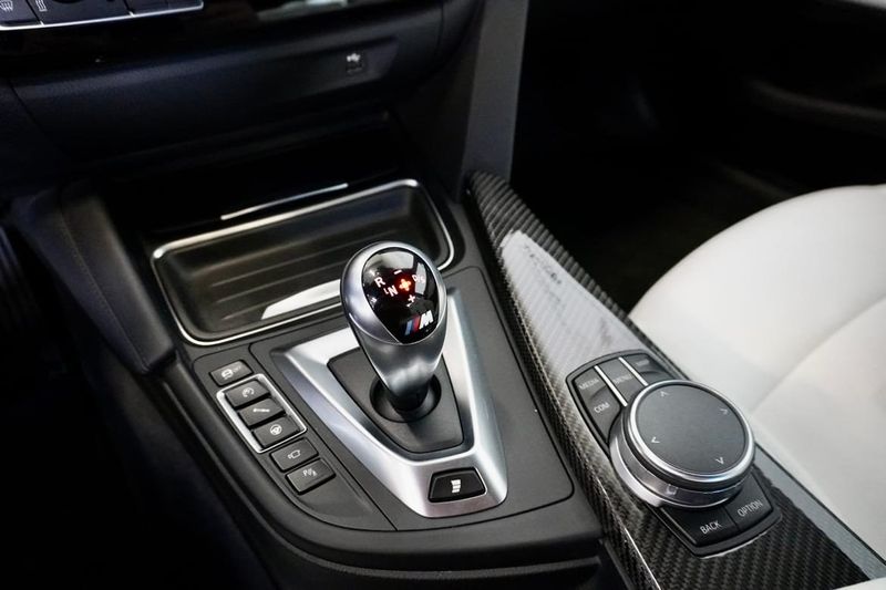 BMW M4 bild 18