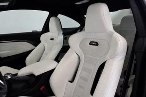 BMW M4 bild 15