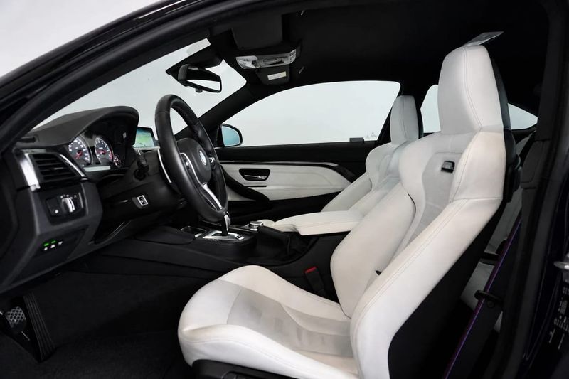 BMW M4 bild 24