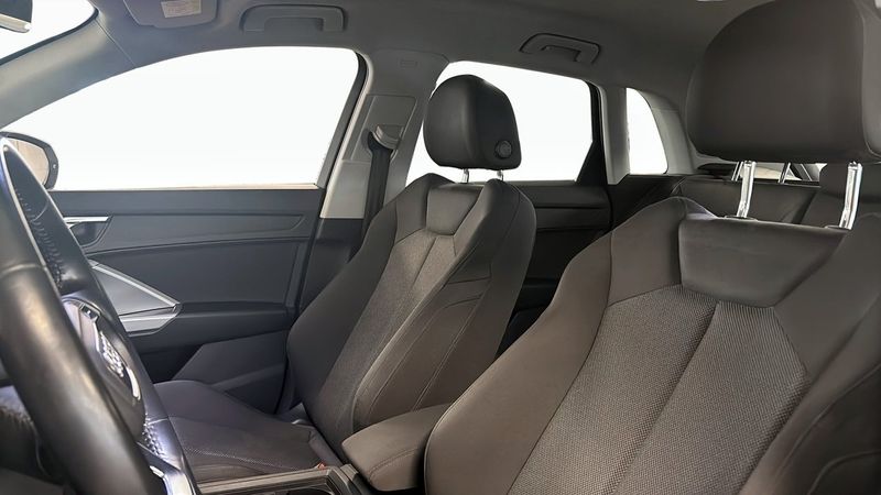 Audi Q3 bild 8