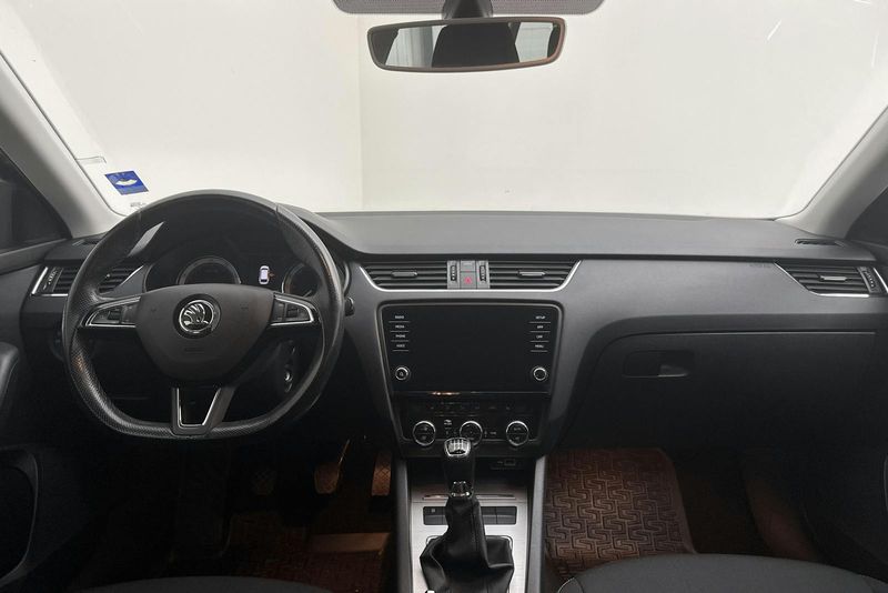 Skoda Octavia bild 6