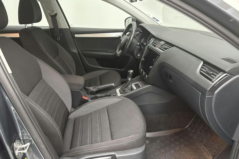 Skoda Octavia bild 7
