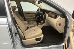 Jaguar X-Type bild 7