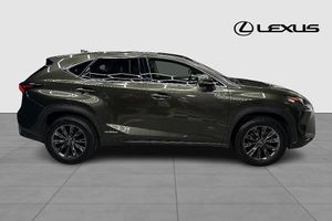 Lexus NX bild 7