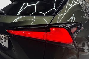 Lexus NX bild 11