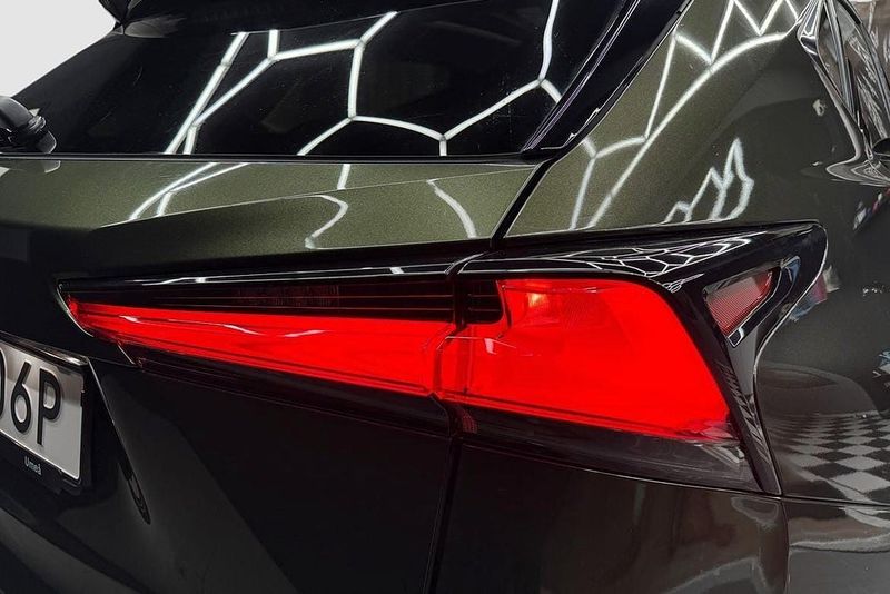 Lexus NX bild 11