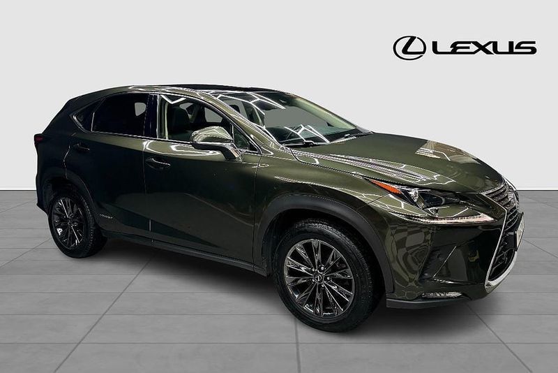 Lexus NX bild 8